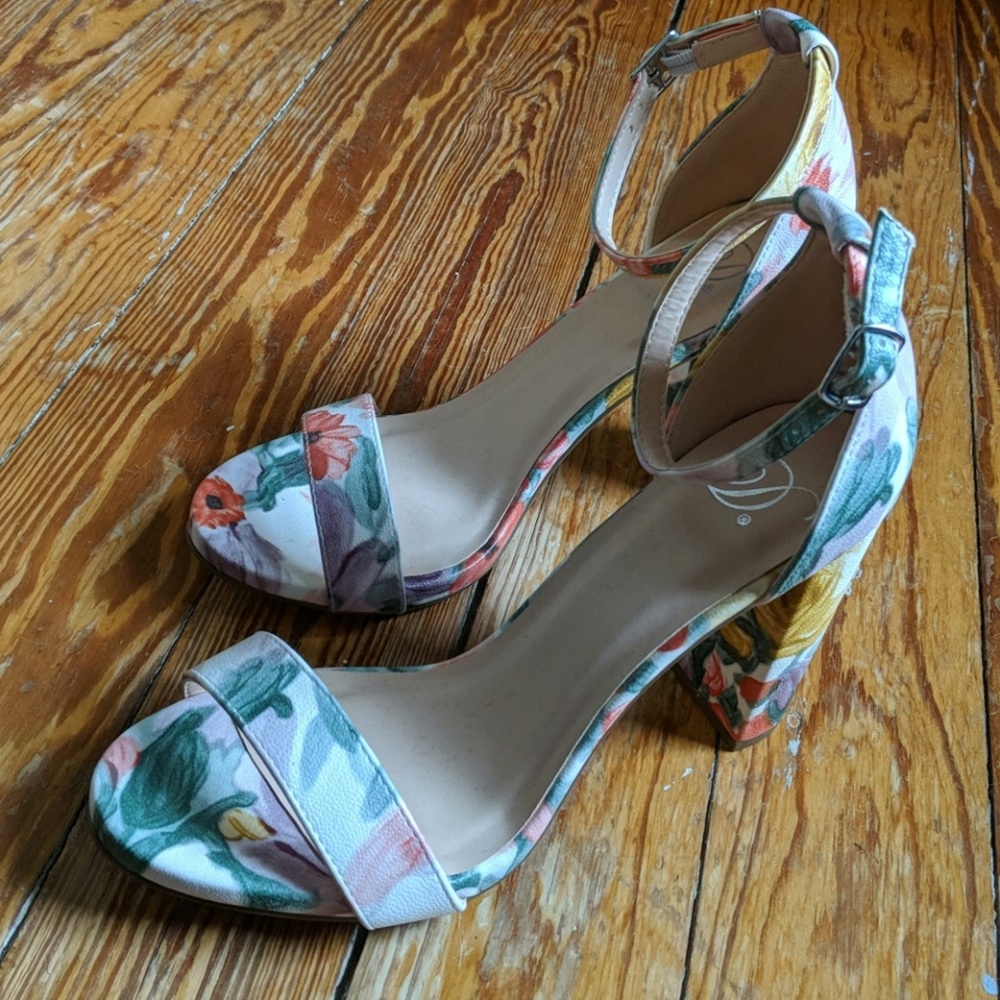 Flowered heels